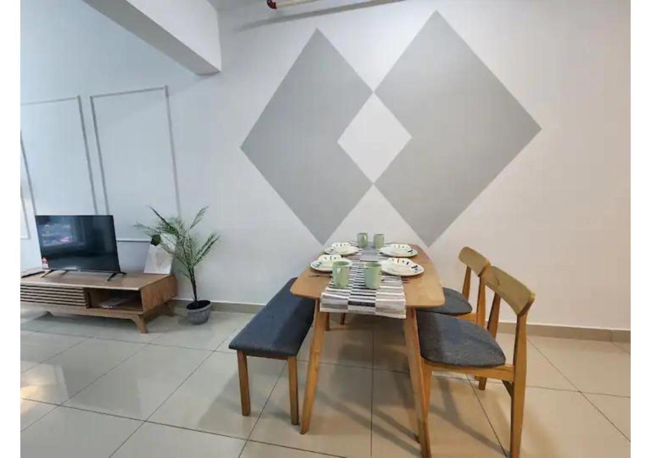 Duplexloft Midvalley/kl Sentral *